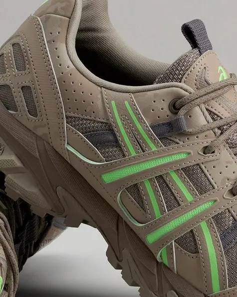 /img/cms/asics-home-mobile.webp Asics